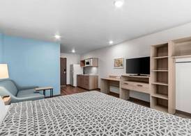 WoodSpring Suites Gilbert - Mesa Gateway Airport 5