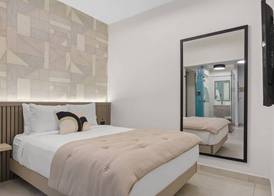 The Weekender Hotel 4