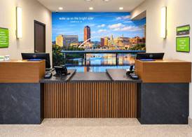 La Quinta Inn & Suites by Wyndham Johnston 2