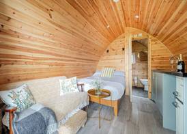 Beautiful and Cosy Garden Pod Saintives 5