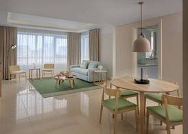 Staybridge Suites Dubai Internet City by IHG 3