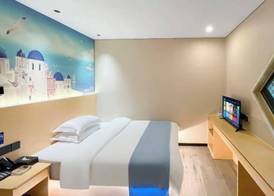 Tianshun Hotel (Guangzhou ERGONG subway station store) 2