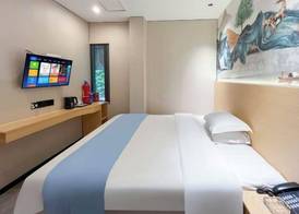 Tianshun Hotel (Guangzhou ERGONG subway station store) 3