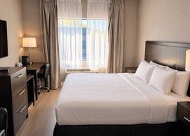 Hotel Ambassadeur et Suites 5