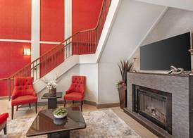 Best Western Plus Burlington Inn & Suites 5