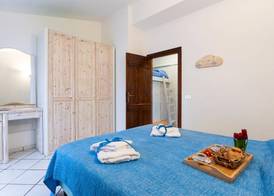 Sandy Bear Guesthouse 3