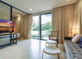 Beach Front Condo, Baan Thew Talay Blue Sapphire 5