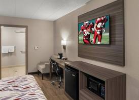 Red Roof Inn Enfield 5