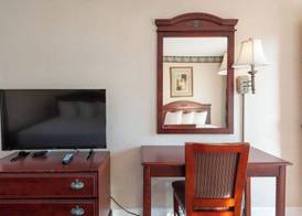 Studio City Court Yard Hotel 4