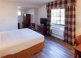 Studio City Court Yard Hotel 5