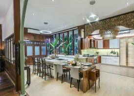 Luxurious Living by the River Hannah Villa 5