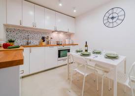 Peaceful Nest In City Center 4