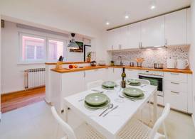 Peaceful Nest In City Center 5