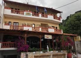 Costas Inn 4