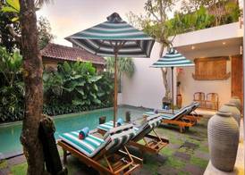 Room & Vespa 1 - Stay Central Seminyak Near Beach 2