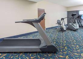 Urbana Hotel Conference Center 5