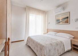 Aparthotel Costa Paradiso 5