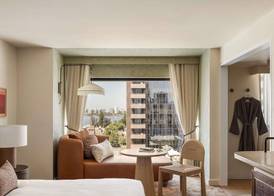 Hyde Perth 5