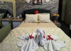 GUR ROYAL HOTEL 3
