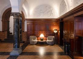 Ascot Hotel 5