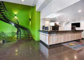 Days Inn by Wyndham Montreal Airport Conference Centre 2