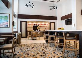 Hampton Inn & Suites by Hilton Laval 4