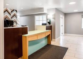 MainStay Suites Chicago Hoffman Estates 4