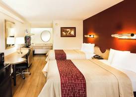Red Roof Inn Parkersburg 3