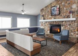 AmericInn by Wyndham Austin 3