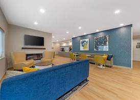 Comfort Inn & Suites Oklahoma City North - Quail Springs 2
