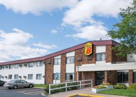 Super 8 by Wyndham Brooklyn Center/MPLS 5