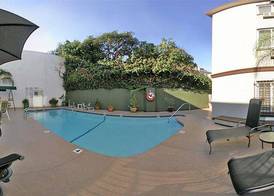 Comfort Inn Near the Sunset Strip 4