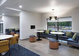 Courtyard by Marriott Charlotte Lake Norman 4