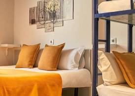 Sun & Moon hostel 5
