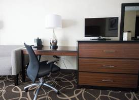 Holiday Inn NEWARK INTERNATIONAL AIRPORT by IHG 5