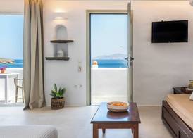 Cavos Hotel & Suites 3