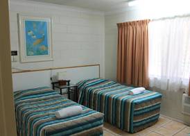 Oasis Inn Apartments 5