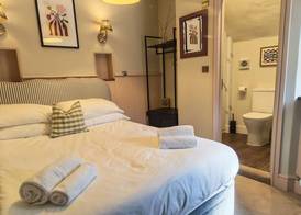 The Eight Bells Inn 5