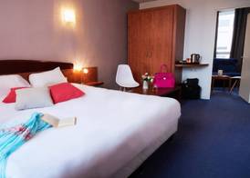 Logis Hotels Grand Hotel d'Orléans et Restaurant Le Goulu 4