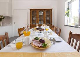 Beachouse - Surf, Bed & Breakfast 2