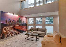 Comfort Inn & Suites Love Field-Dallas Market Center 3