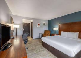 Travelodge by Wyndham Brooklyn Center 2
