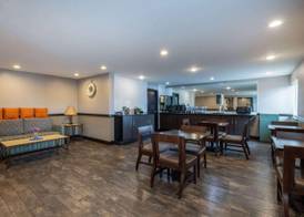 Travelodge by Wyndham Brooklyn Center 5