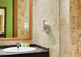 Ramada Resort By Wyndham Dead Sea 4