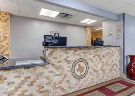 Quality Inn Near Seaworld - Lackland 4
