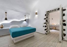 Fira Deep Blue Suites 3