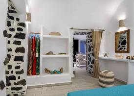 Fira Deep Blue Suites 4