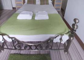 Ellies Guest House 5
