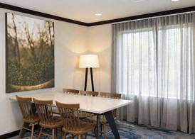 Fairfield Inn & Suites by Marriott Milwaukee Airport 3