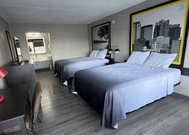 Super 8 by Wyndham Birmingham Downtown 2